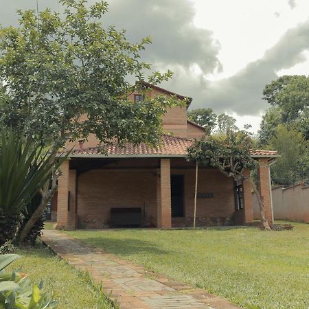 Em Tiradentes, Minas Gerais, Casa Tipica E Espacosa Em Terreno Arborizado المظهر الخارجي الصورة
