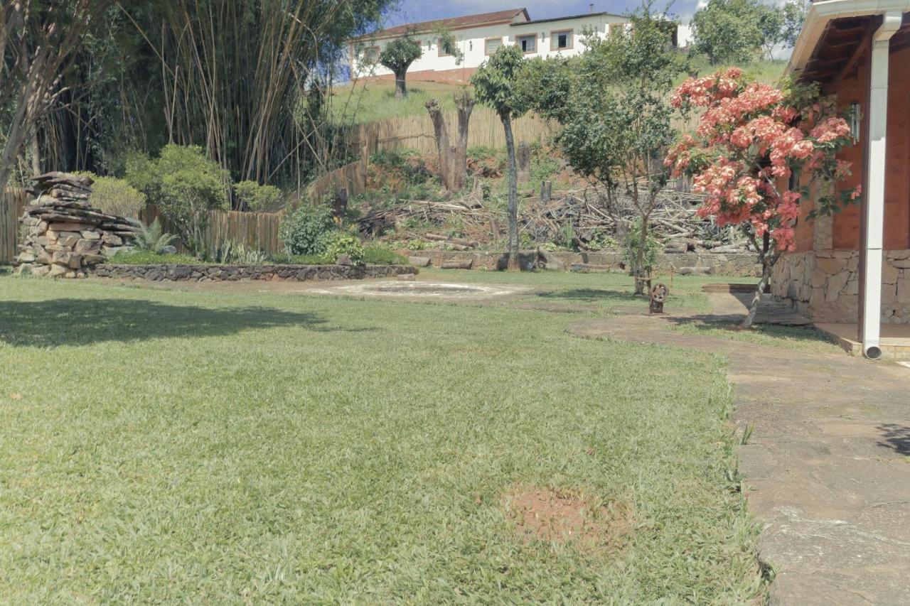 Em Tiradentes, Minas Gerais, Casa Tipica E Espacosa Em Terreno Arborizado المظهر الخارجي الصورة